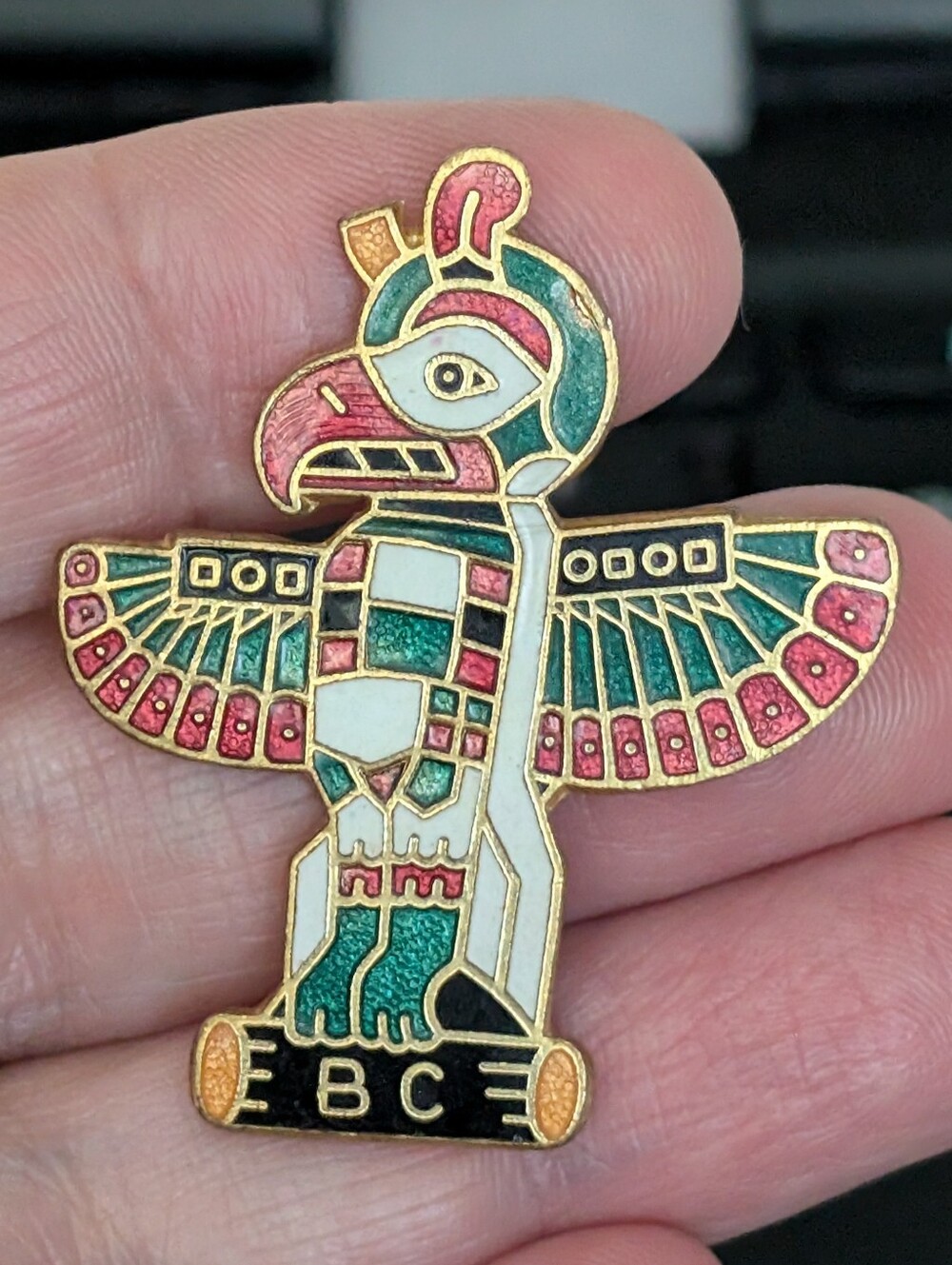 BC. Canada Eagle Totem 1 1/2" Metal & Enamel Lapel Pin Pinback Souvenir